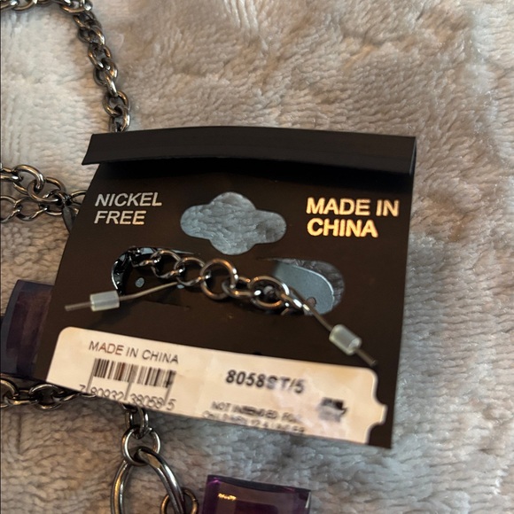 Howards nickel free Purple Geometric Necklace and Earring Set - Picture 5 of 9